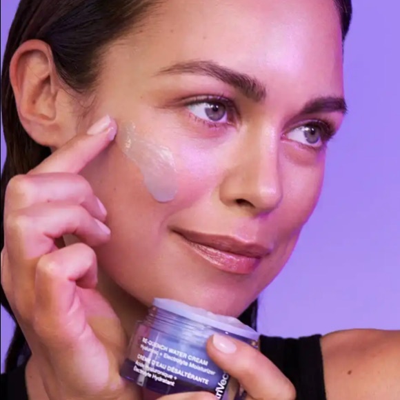 Re-Quench Water Cream Hyaluronic + Electrolyte - Picture 5 of 12